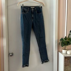 Levi’s high rise skinny with raw hem
